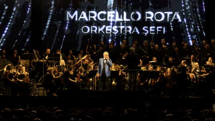 Dünyanın en çok sevilen tenoru Andrea Bocelli'den İstanbul’da unutulmaz bir konser 4 bocellii1 Dünyanın en çok sevilen tenoru Andrea Bocelli'den İstanbul’da unutulmaz bir konser