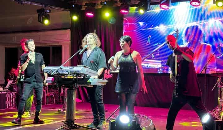 Azka Otel ‘Yaz Konserleri’ne İskender Paydaş ile start verdi