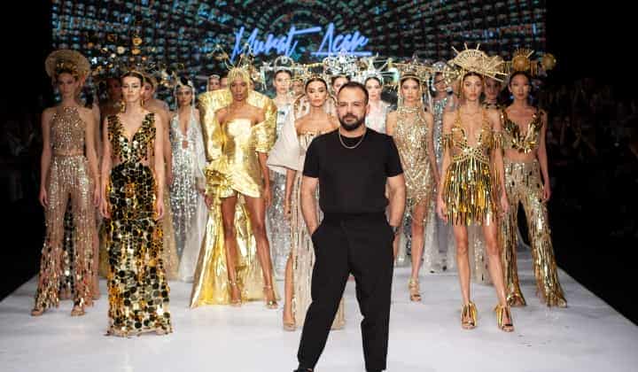 Murat Acar, 10. yıl defilesiyle podyumu çiçeklendiriyor 1 Murat Acar, 10. yıl defilesiyle podyumu çiçeklendiriyor