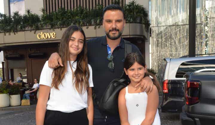 Alişan yeğenleriyle alışveriş turunda