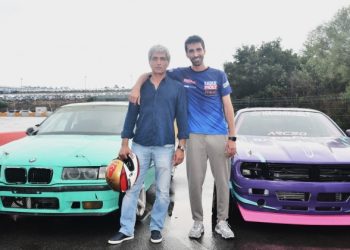 İş insanı, sanata ve spora verdiği destekleriyle tanınan Bülent Kaya oğullarına destek için pistlere geri döndü