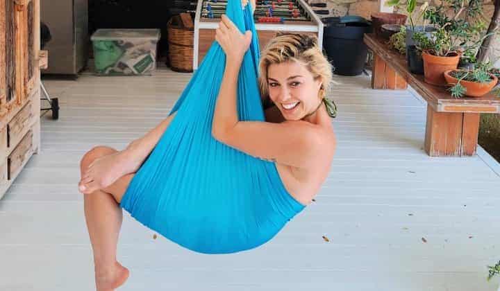 Gözde Kansu’nun hamak yogasıyla tatil keyfi