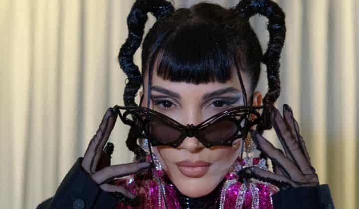 Hande Yener bu kez zombi avcısı oldu
