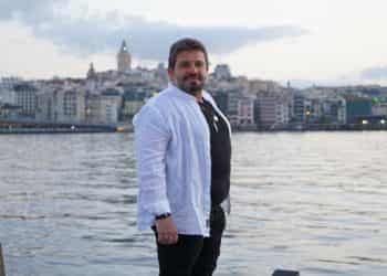 Mustafa Akay’la eğlencenin ‘Vur Dibine’