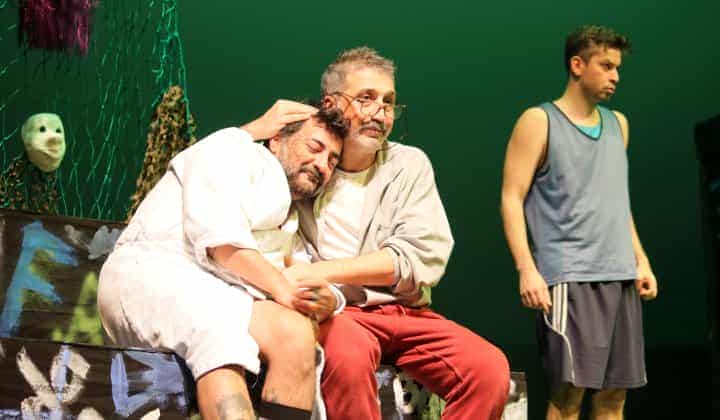 ‘Üçü Bir Arada’ oyunu Küçükçiftlik Bahçe Tiyatrosu’nda