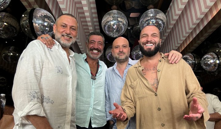 Hakan Altun’a 52. yaşında kankalarından sürpriz 1 Hakan Altun’a 52. yaşında kankalarından sürpriz