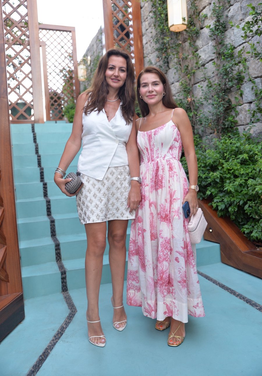 mehtap ferah fulya Monad Koleksiyonu Dubai ve İstanbul'un ardından Bodrum'da