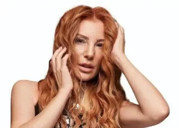 Güzel şarkıcı Meyra’dan sevenlerine sürpriz