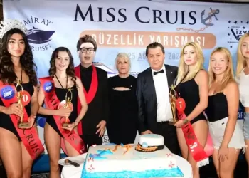 Yılmaz Morgül doğum gününü güzellerle birlikte kutladı