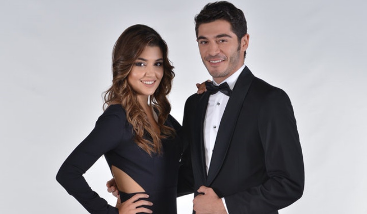 Hande Erçel ve Burak Deniz'e Seul'den ödül! 2 Hande Erçel ve Burak Deniz’e Seul’den ödül!