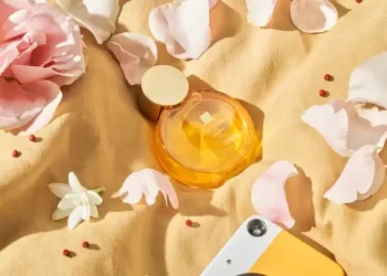 Avon’un sevilen ‘Far Away’ serisi yenilendi
