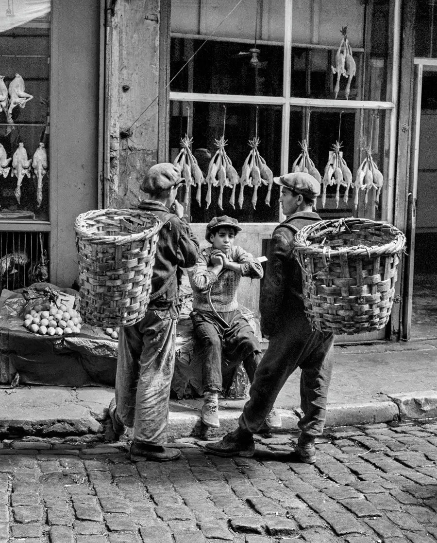 Ara Güler Müzesi’nin Macaristan’daki ilk sergisi 'On Life' açıldı 4 1726144485 Beyo lu stanbul 1954 900 Ara Güler Müzesi’nin Macaristan’daki ilk sergisi 'On Life' açıldı