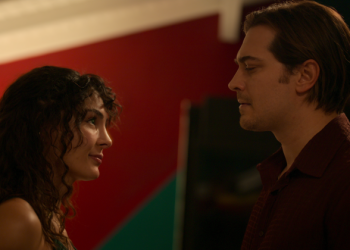 Netflix, Çağatay Ulusoy’un yeni filmi Tam Bir Centilmen’in fragmanını paylaştı
