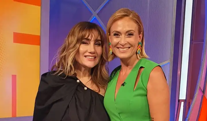 Ceyda Düvenci'nin konuğu Ayla Çelik oldu 2 Ceyda Düvenci’nin konuğu Ayla Çelik oldu