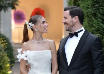 Genç çiftin mutlu günü