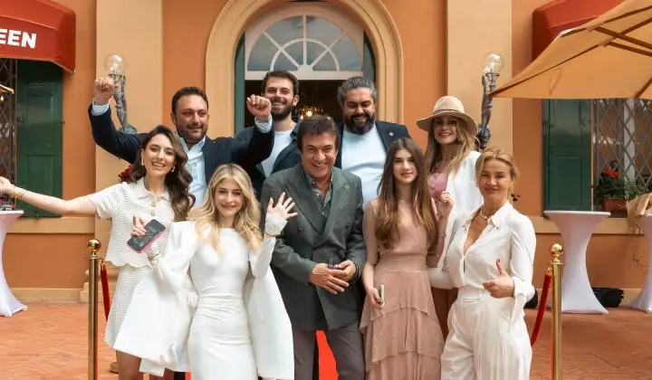 Dünyada 'Damat' şıklığına ilgi büyüyor 7 Dünyada ‘Damat’ şıklığına ilgi büyüyor