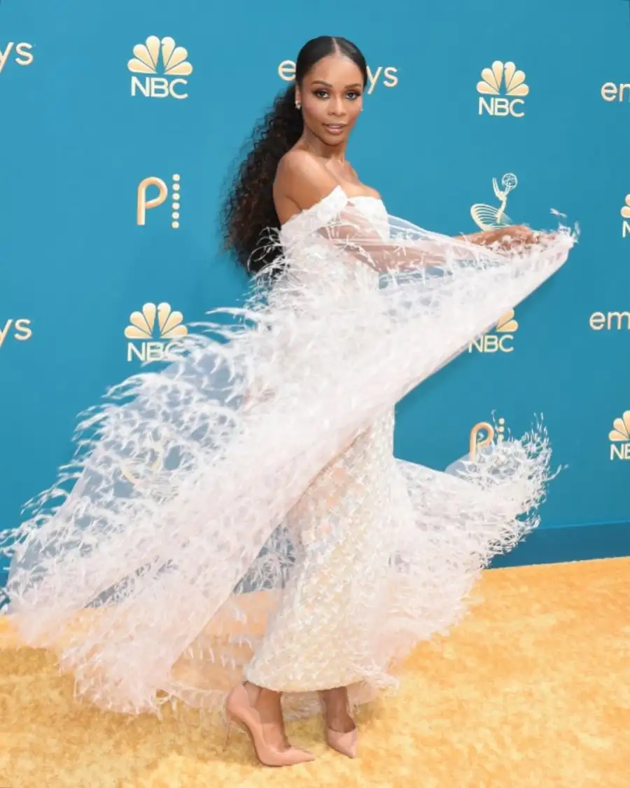 emmys1 76. Emmy Ödülleri, Peacock Tiyatrosu’ndaki törenle sahiplerini buldu