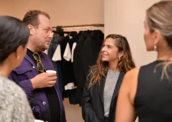 Massimo Dutti Zorlu Center’da yeni konseptiyle, özel bir davetle açıldı