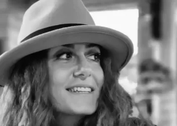 Mimar Özge Bayraktaroğlu Daunay, modern ve çevreye duyarlı projeleriyle Fransızların dikkatini çekiyor