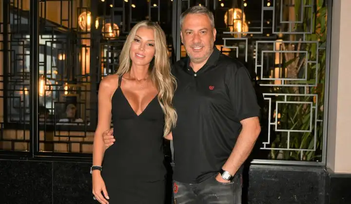 Evliliklerinde 2 yılı geride bırakan Petek Dinçöz-Nida Büyükbayrakdar çiftinden Quality'e mutluluk pozları 2 Evliliklerinde 2 yılı geride bırakan Petek Dinçöz-Nida Büyükbayrakdar çiftinden Quality’e mutluluk pozları