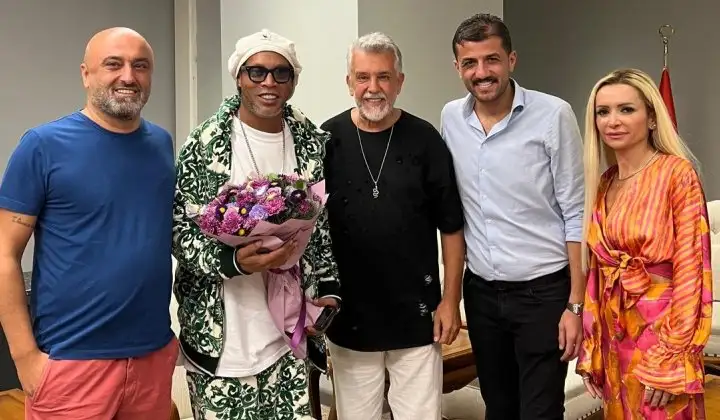 Brezilyalı efsane Ronaldinho Kıbrıs’ta