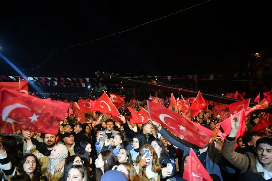 Gökhan Türkmen'den 'Kırmızı-Beyaz' resital 3 DSC 4325 Gökhan Türkmen'den 'Kırmızı-Beyaz' resital