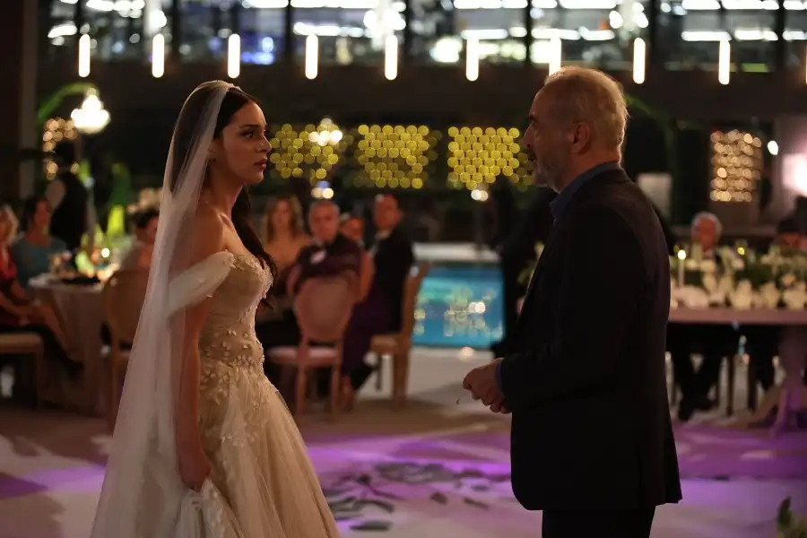 ZNT 7554 İnci Taneleri'nde düğün var