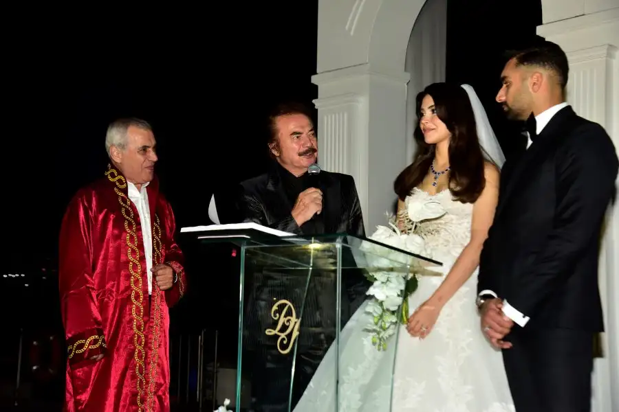 Dilara Şaşmaz ile Jibran Jakhura dillere destan bir düğünle mutluluğa 'evet' dedi 4 dilara sasmaz dugun1 Dilara Şaşmaz ile Jibran Jakhura dillere destan bir düğünle mutluluğa 'evet' dedi
