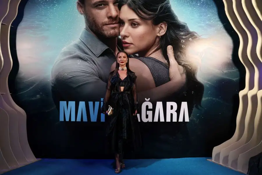 Prime Video’nun yeni yerli orijinal filmi Mavi Mağara’nın galası gerçekleşti 3 ece dizdar Prime Video’nun yeni yerli orijinal filmi Mavi Mağara’nın galası gerçekleşti