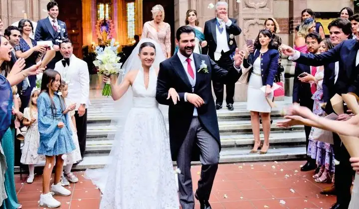 Genç iş insanı Emirhan Yeterler ve İspanyol aşkı Conchita rüya gibi bir düğünle evlendi 6 Genç iş insanı Emirhan Yeterler ve İspanyol aşkı Conchita rüya gibi bir düğünle evlendi