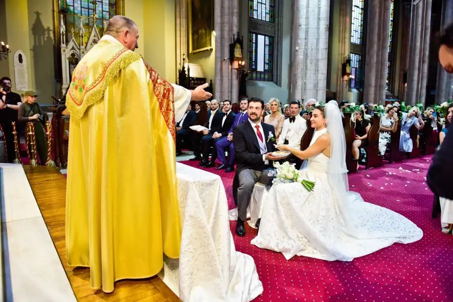 Genç iş insanı Emirhan Yeterler ve İspanyol aşkı Conchita rüya gibi bir düğünle evlendi 7 emirhan maria dugun1 Genç iş insanı Emirhan Yeterler ve İspanyol aşkı Conchita rüya gibi bir düğünle evlendi