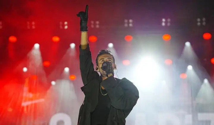 İzmir Kültür Yolu Festivali'nde Gazapizm rüzgarı 1 İzmir Kültür Yolu Festivali’nde Gazapizm rüzgarı