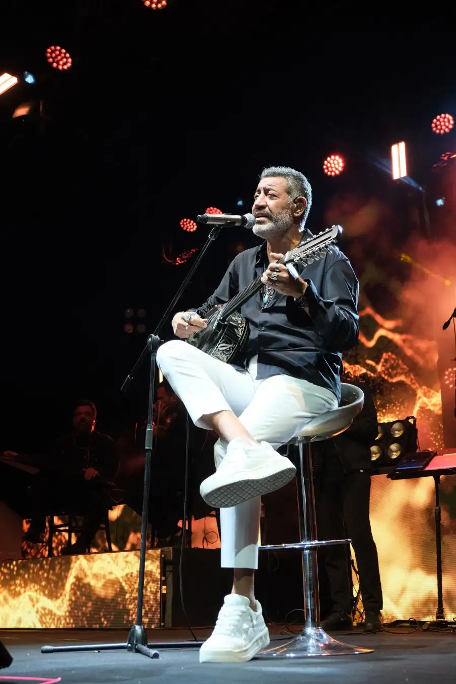 Hakan Altun'dan Ankaralılara unutulmaz bir konser 3 hakan altun angara1 Hakan Altun'dan Ankaralılara unutulmaz bir konser