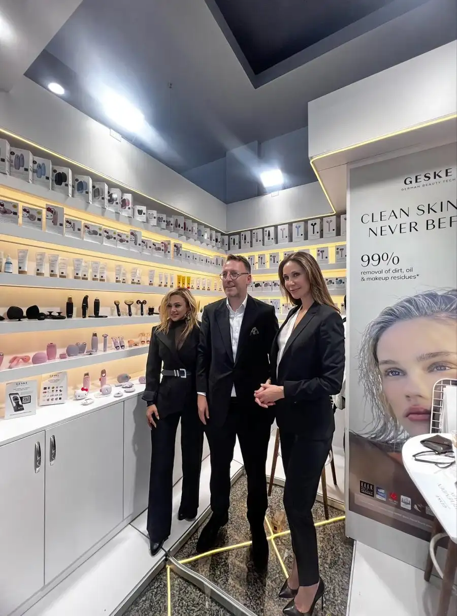 Alman güzellik teknoloji devi Geske, BEAUTYISTANBUL 2024 Fuarı'nın ilgi odağı oldu 2 haticakumalar hasanozgun demetsener Alman güzellik teknoloji devi Geske, BEAUTYISTANBUL 2024 Fuarı'nın ilgi odağı oldu