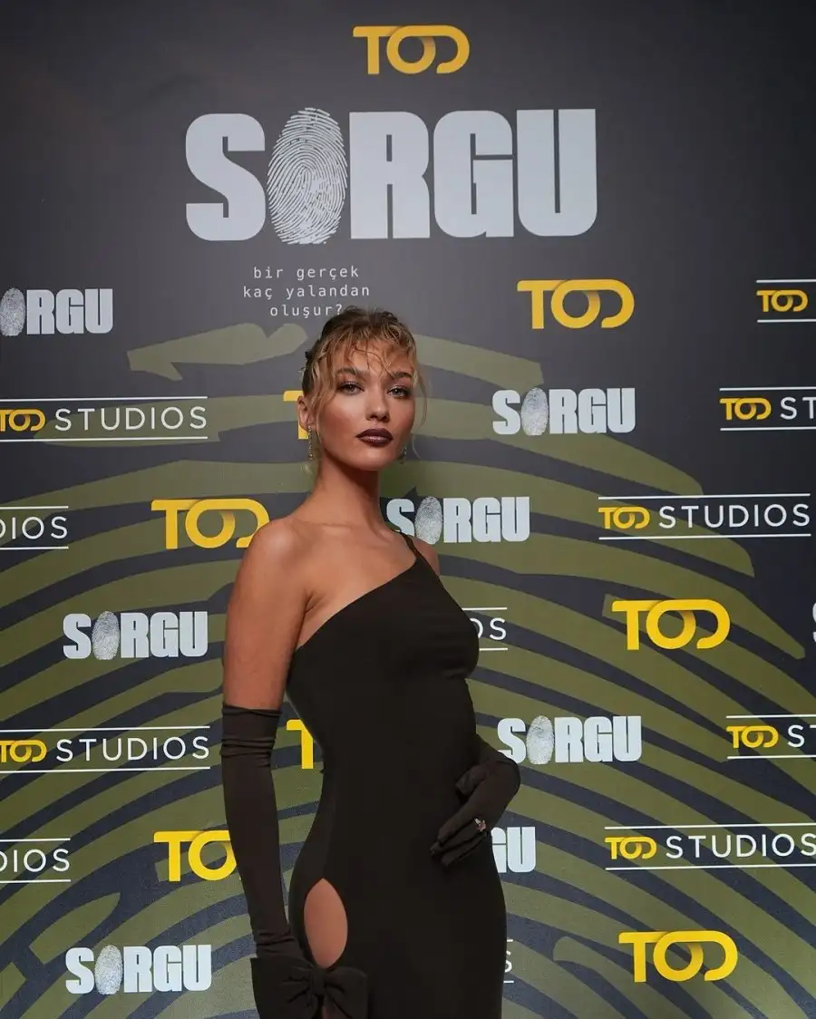Şıklığı ve güzelliğiyle galaya damga vurdu 4 melisadongel sorgu2 Şıklığı ve güzelliğiyle galaya damga vurdu