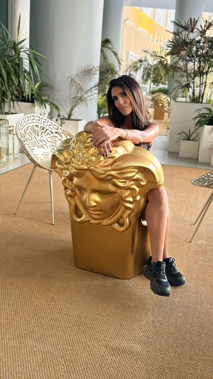 naz elibol Naz Elibol, Dubai'de rüzgar gibi esti