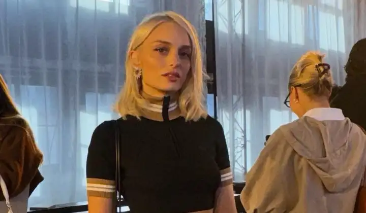 Lacoste İlkbahar/Yaz 2025 koleksiyonu defilesi Paris Moda Haftası kapsamında Paris’te gerçekleşti 1 Lacoste İlkbahar/Yaz 2025 koleksiyonu defilesi Paris Moda Haftası kapsamında Paris’te gerçekleşti