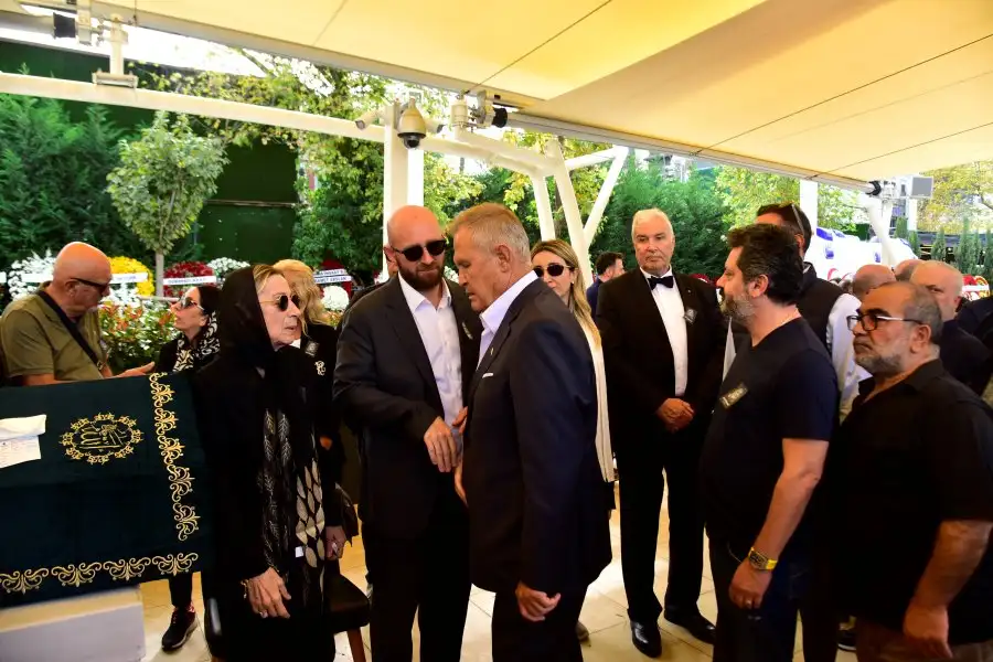 Kebap Kralı Arif Develi sevenleri tarafından son yolculuğuna uğurlandı 3 nuri suleyman Kebap Kralı Arif Develi sevenleri tarafından son yolculuğuna uğurlandı