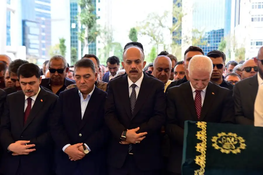 Kebap Kralı Arif Develi sevenleri tarafından son yolculuğuna uğurlandı 6 zafer aktas Kebap Kralı Arif Develi sevenleri tarafından son yolculuğuna uğurlandı