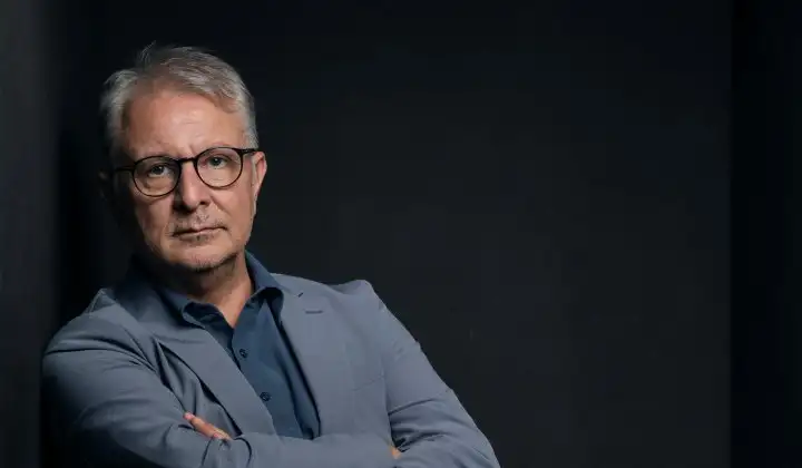 Yekta Kopan’dan bitmeyen bir bekleyiş: 'Belki Yaz Erken Gelir' raflarda 1 Yekta Kopan’dan bitmeyen bir bekleyiş: ‘Belki Yaz Erken Gelir’ raflarda