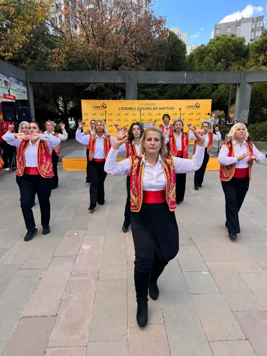 İstanbul LÖSEV Şenliği ile renklendi 3 1731479042 5 İstanbul LÖSEV Şenliği ile renklendi
