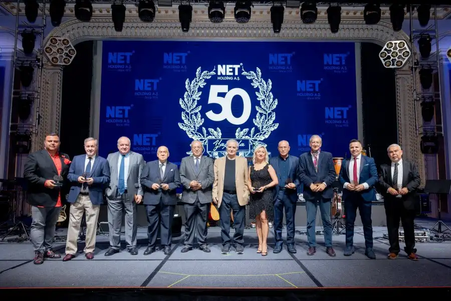 Net Holding'in 50. yıl galası görkemli bir organizasyonla gerçekleşti 6 C1 3748 Net Holding'in 50. yıl galası görkemli bir organizasyonla gerçekleşti