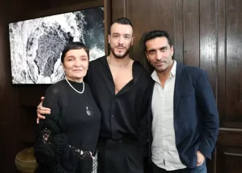 Cem Adrian’ın ‘Mücevher’i tanıtıldı