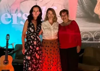Türk senarist Nuran Evren Şit’in yüreklere dokunan başarısı