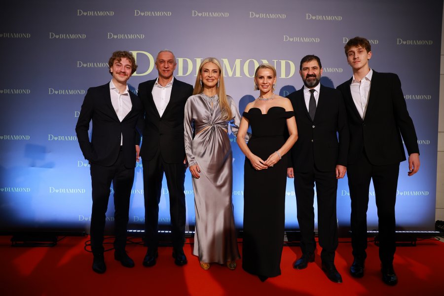 ddiamond1 D Diamond’dan Esra Erol iş birliğinin ikinci yılına görkemli kutlama