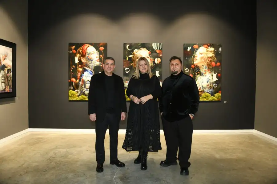 Durmuş Bahar, ‘Bulutlarda Gezinti’ isimli ilk kişisel sergisi ile DG Art Project’te 2 durmiusbahar sergi1 Durmuş Bahar, ‘Bulutlarda Gezinti’ isimli ilk kişisel sergisi ile DG Art Project’te