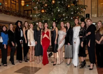 Ekaterina Cebeci doğum gününü kulüp üyeleriyle kutladı