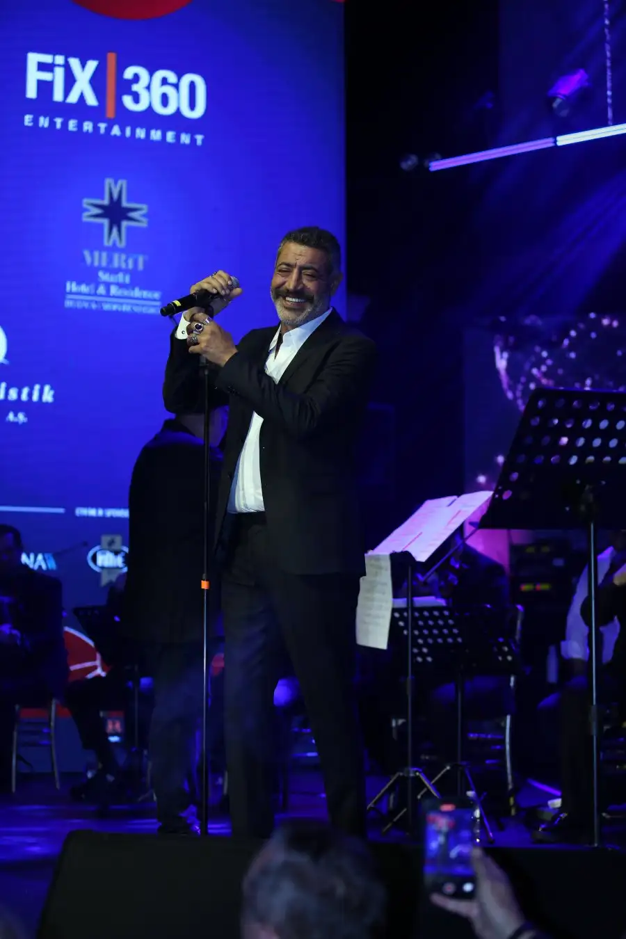 hakan altun Quality of Magazine’den muhteşem yeni yıl daveti