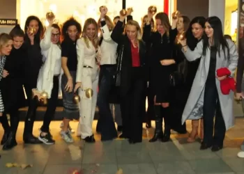 Nar kırarak yeni yıla ‘Merhaba’