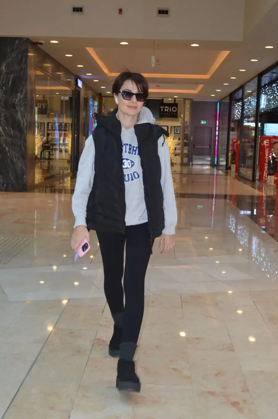 songul oden avm1 Salaş ve sportif